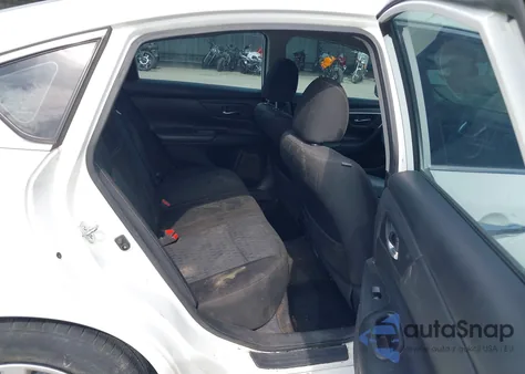 2018 Nissan Altima 2.5 S z USA, uszkodzony, nr VIN 1N4AL3AP0JC275043